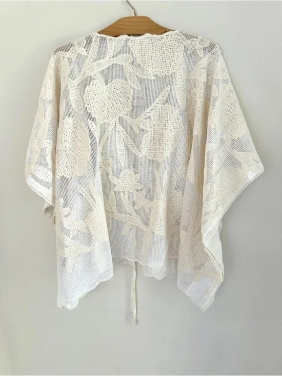 Free People Willow Floral Appliqué Detail Tie Front Cape Top NWT One Size - Picture 16 of 16